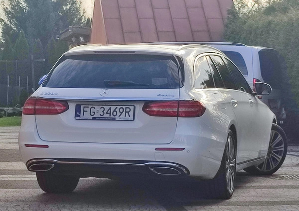 Mercedes-Benz Klasa E cena 89900 przebieg: 289900, rok produkcji 2017 z Jawor małe 781